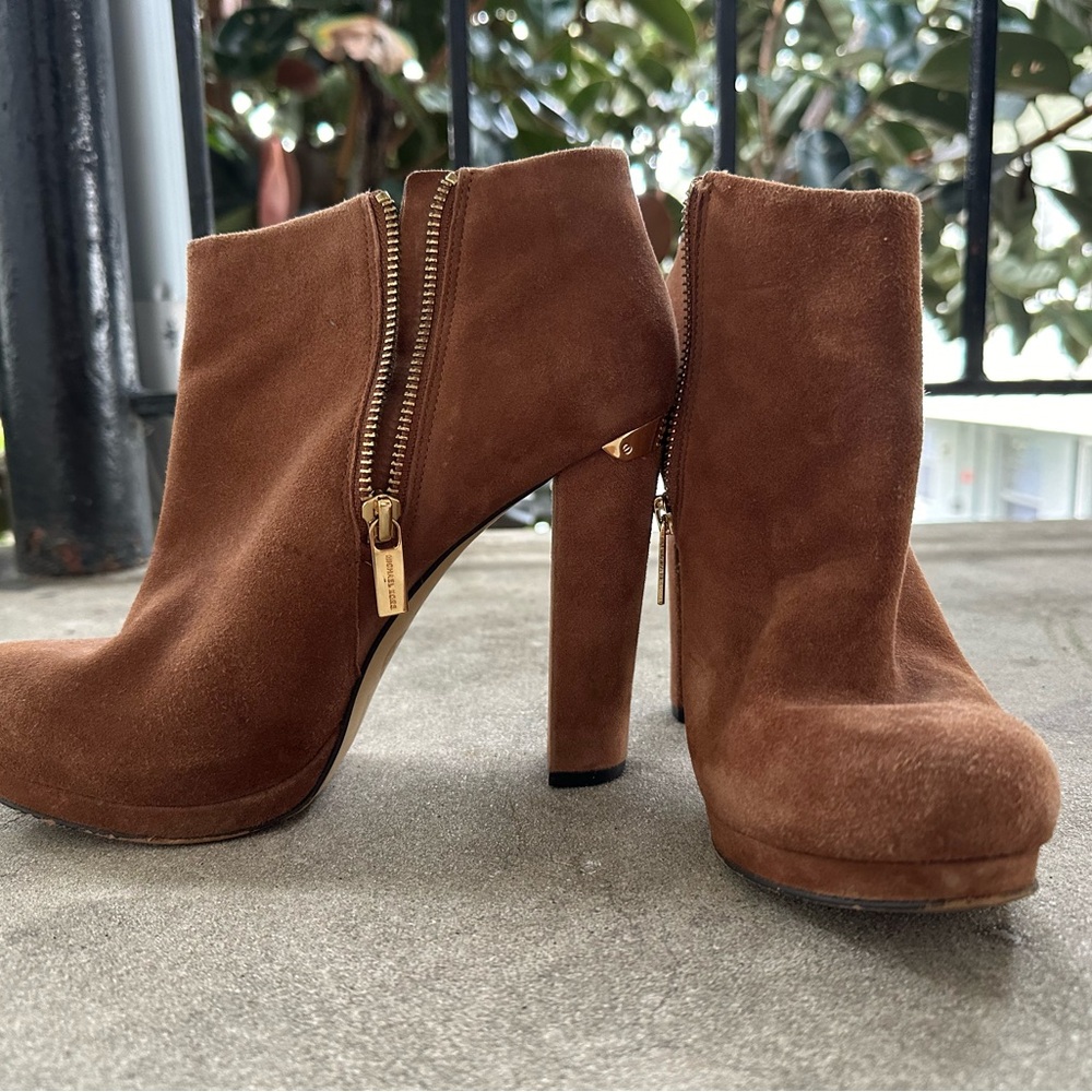 Michael kors tan suede leather boot